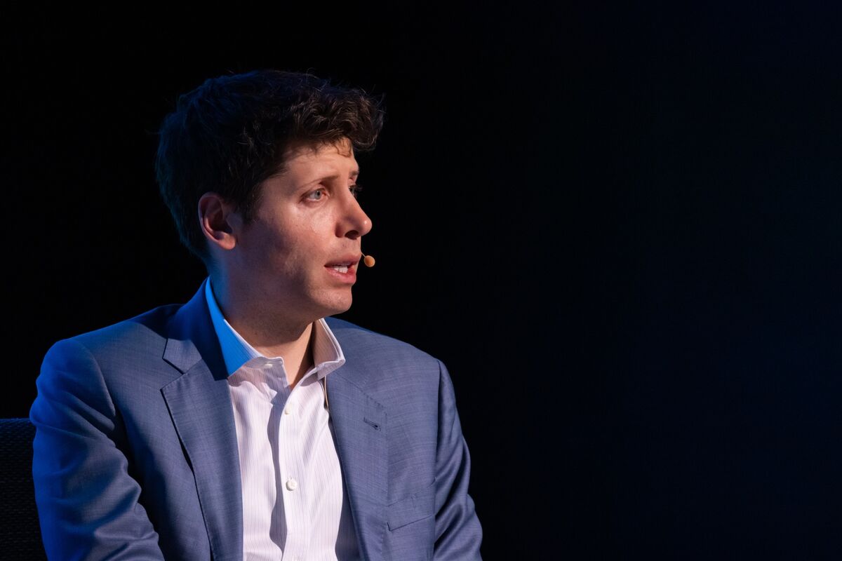 Sam Altman quay lại trở lại làm CEO của OpenAI sau 4 ngày bị sa thải